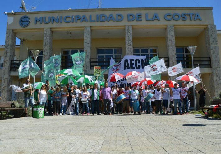Casineros se movilizaron en Mar del Tuyú contra el cierre de tres salas de juego
