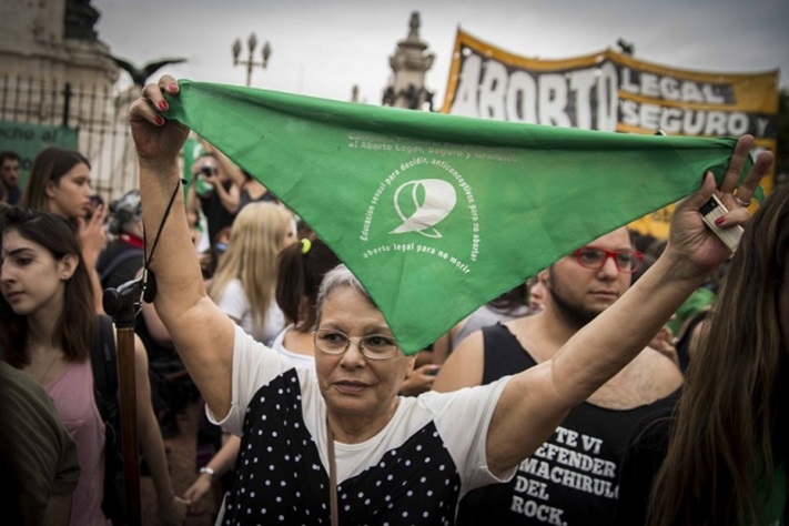 Encuesta: casi la mitad de los bonaerenses está de acuerdo con la legalización del aborto