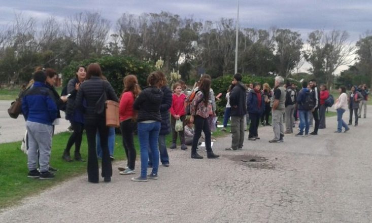 Chapadmalal: trabajadores de la salud se manifestaron frente al complejo en el que descansa Macri