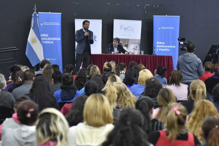 Educación y Desarrollo Social presentan programa de formación para operadoras y operadores en Primera Infancia