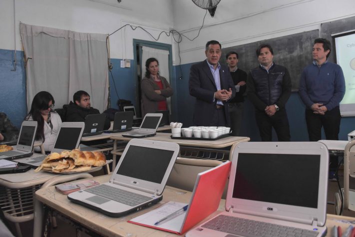 Educación: Más de 2.500 escuelas cuentan con conectividad a internet