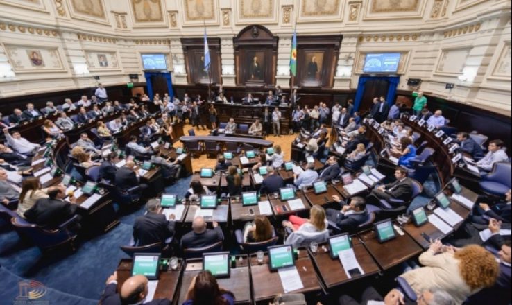 Desde la UCR se suben a la idea de desdoblar las elecciones y piden por cambios en la Ley Orgánica