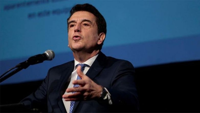 El “plan C” de Melconian: más devaluación para limitar viajes al exterior y retenciones al agro para contener a la inflación