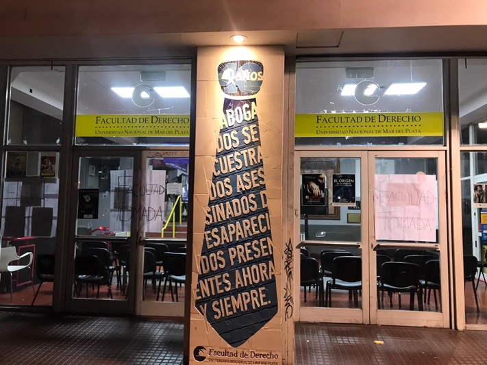 Derecho y otras cuatro facultades están tomadas en Mar del Plata