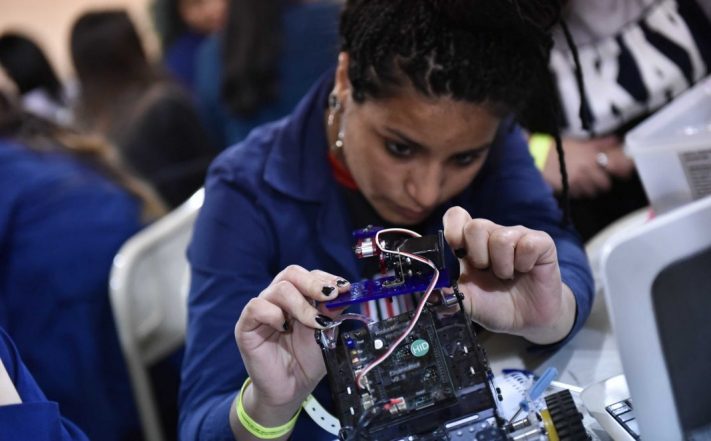 Escuelas técnicas: desigualdades entre mujeres y varones