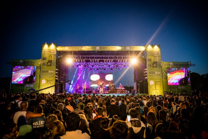 Los Cafres le pusieron música a la noche de Miramar