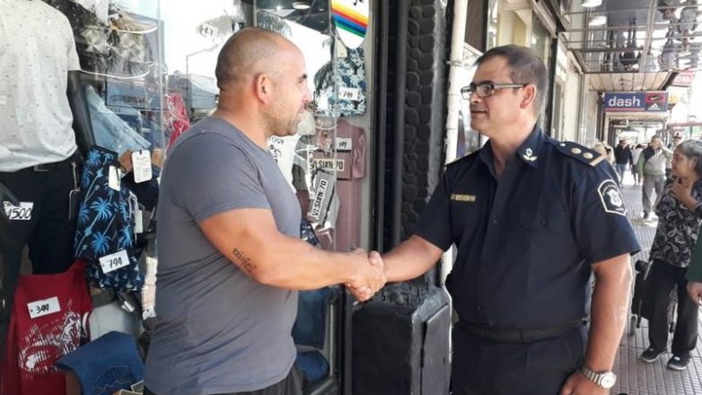 Programa “Conozca a su comisario”: la Policía recorre las calles para interactuar con los vecinos