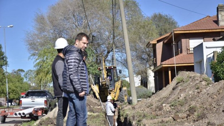 El Intendente Di Cesare avanza con importantes obras: cloacas, corredores lumínicos, y construcción de jardín de infantes