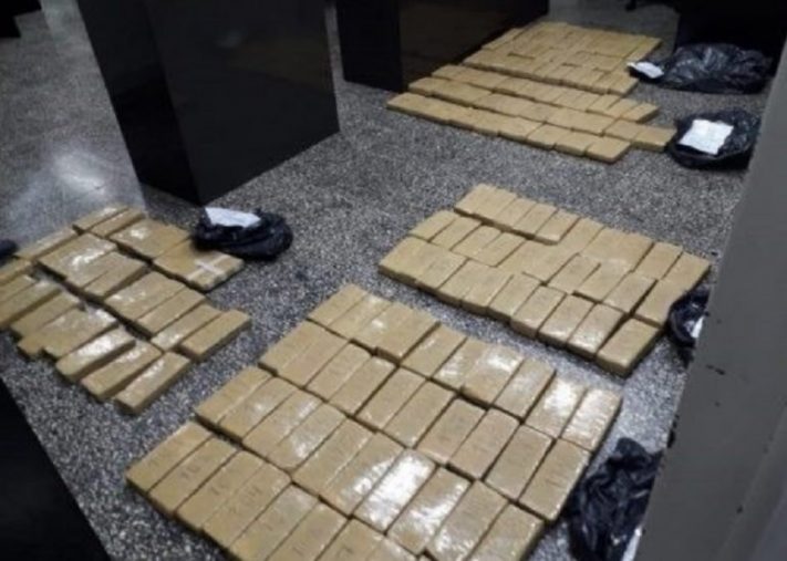 Tres Arroyos: dos marplatenses fueron detenidos con 94 kilos de marihuana en el baúl del auto