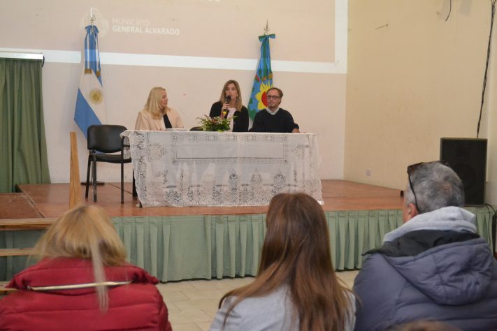 Otamendi: se presentó la Bienal de Arte