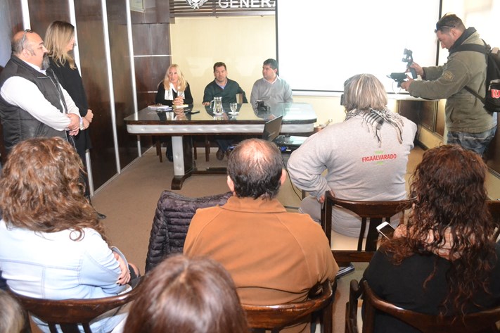 Miramar: se presentó el Programa “Aeroparque vuela en Arte – La Bienal en tu Barrio”