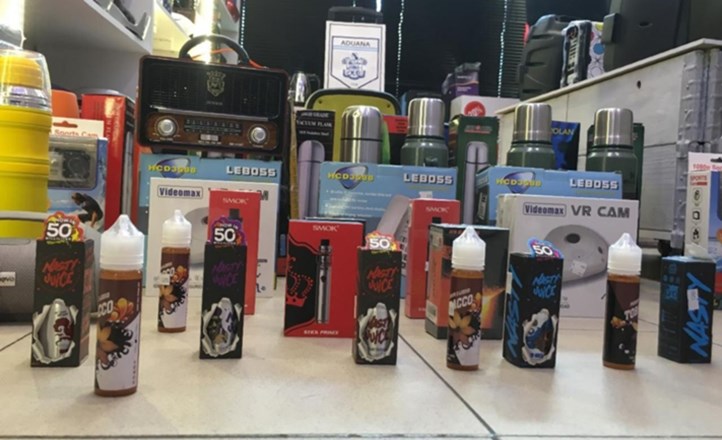 Secuestran cigarrillos electrónicos, esencias y mercadería ilegal por más de 4 millones de pesos