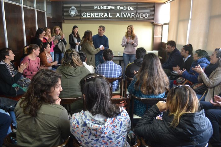 Gral. Alvarado: entrega de Becas Estudiantiles Municipales