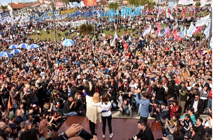 Kicillof recorrió la Quinta Sección en busca de consolidar la victoria en la provincia