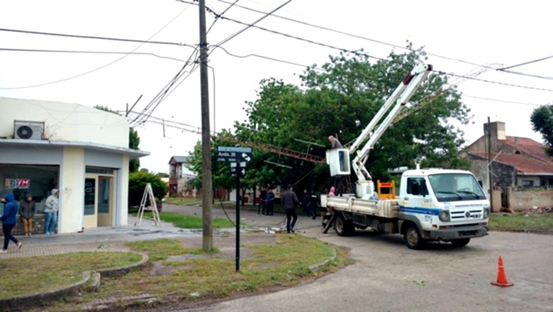 Miramar: Cayó la antena de la radio FM Master