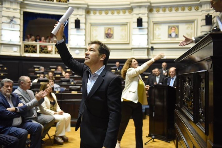 Pcia Bs As: los legisladores electos recibieron sus diplomas. Germán di Cesare presente en el acto.