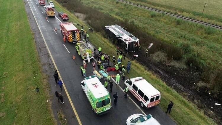 Volcó un micro en la ruta 2: dos nenes en grave estado