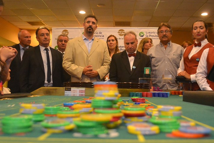 Negro el 20, la bola de apertura de temporada en el casino de Miramar
