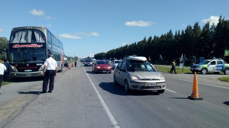 Conductores de un micro que salió de Mar del Plata circulaban drogados por ruta 2