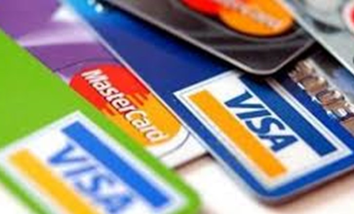 Exclusivo: las tasas de las tarjetas de crédito en la mira