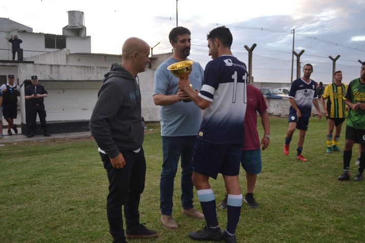 Miramar: Defensores se quedo con la Copa Gral. Alvarado