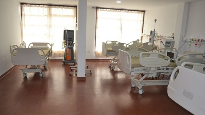 Gral Alvarado: El hospital municipal recibió cuatro camas ortopédicas