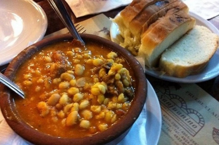 Te contamos la historia del locro patrio, la tradicional comida del 25 de Mayo