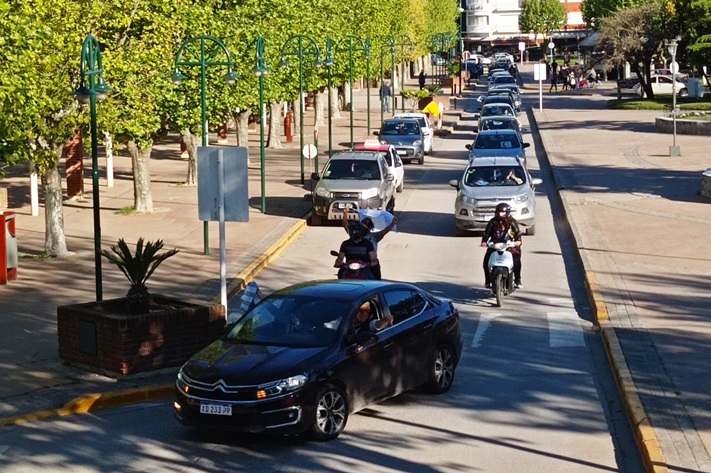 Una caravana en Miramar a diez años de la partida de Néstor Kirchner