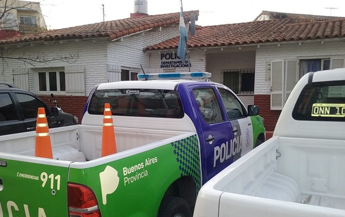 Miramar: Allanan propiedad de un profesional y edil de JxC