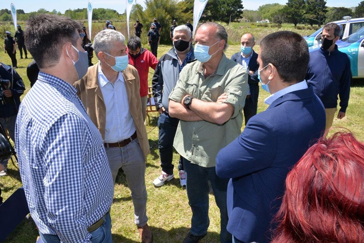 Reunión de Berni con los intendentes turísticos. Sebastián Ianantuony presente en el Pdo de la Costa