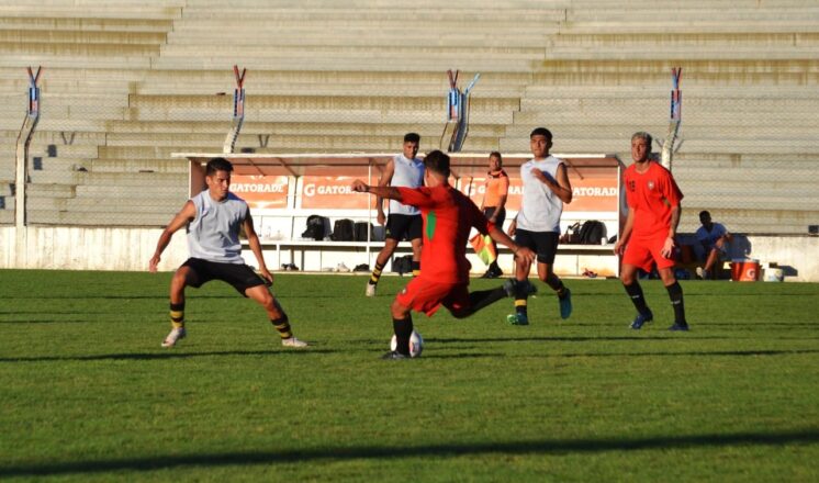 Círculo se volvió de Tandil con un empate y una victoria