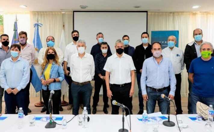 Intendentes de la Quinta Sección adhirieron a los programas Casa Propia, Construir Futuro y al Fondo Solidario de Vivienda