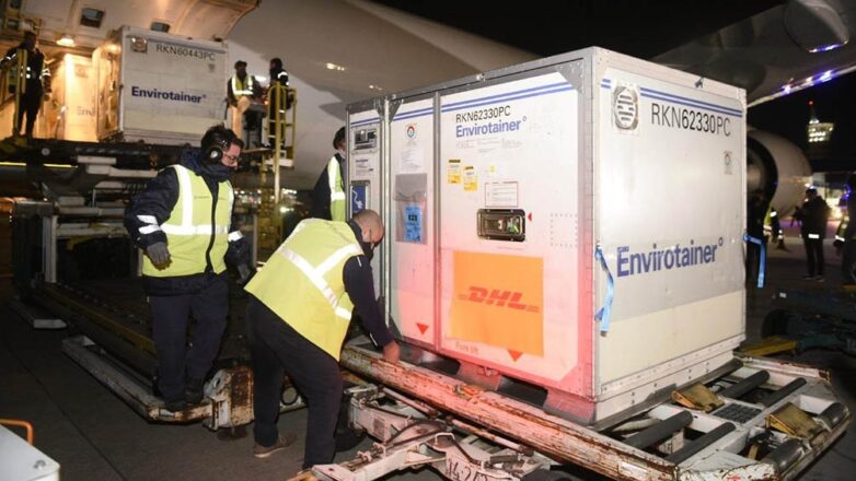 Covid-19: preparan la llegada de más de 2 millones de vacunas desde China