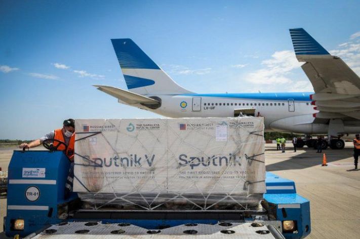 Partió un nuevo vuelo rumbo a Moscú para traer más vacunas