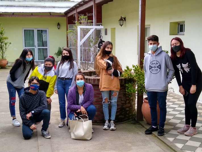 Estudiantes de la Escuela Secundaria N°2 de Otamendi visitan el museo