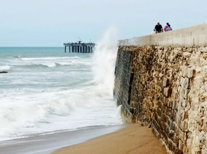 Miramar y zona: se mantiene en alerta meteorológico por tormentas y fuertes vientos