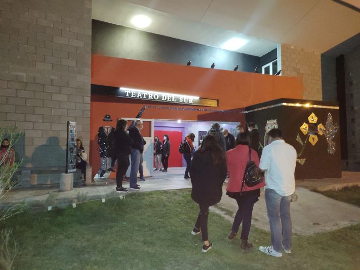 Mar del Sud: Noche De Cine X 2 en el Teatro del Sur