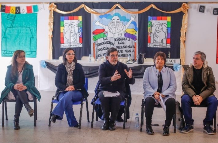 Sileoni anunció que habrá 100 escuelas bonaerenses con jornada completa tras vacaciones de invierno