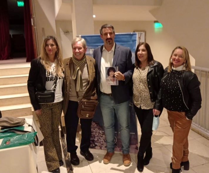 CABA: el escritor Mario Gallina presentó su libro sobre Thelma Biral