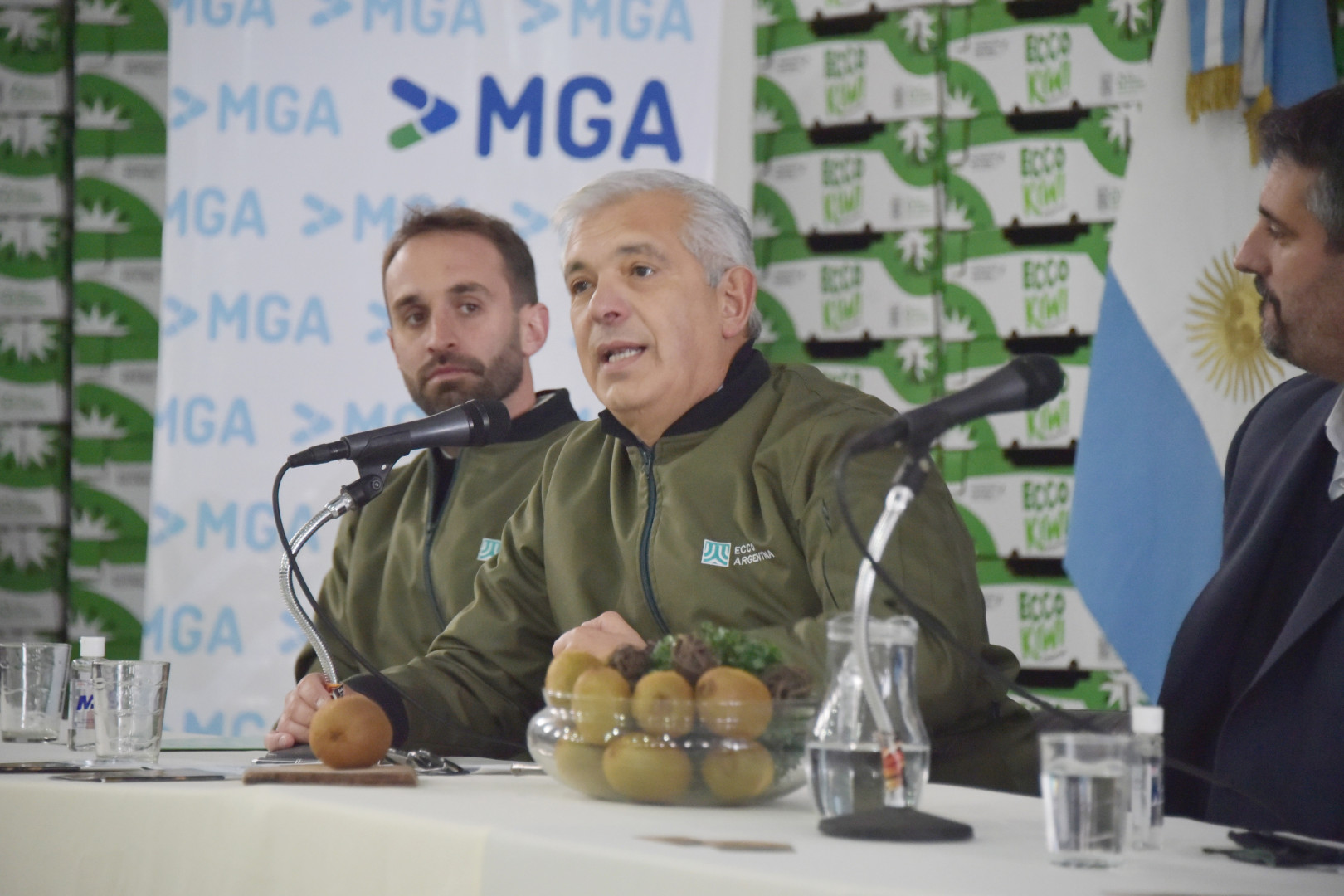 Miramar: Julián Domínguez inauguró una planta de frío y empaque de kiwis, que significa una inversión de 150 millones de pesos.