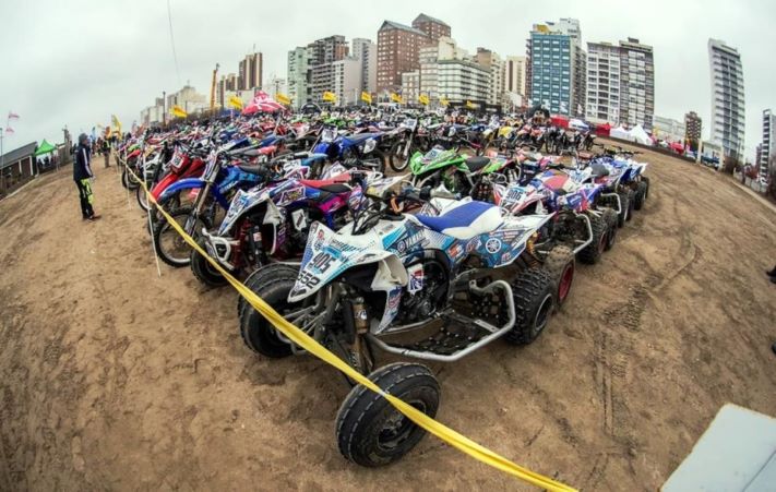 Mar del Plata: polémica por la realización de una carrera de motos en playas públicas