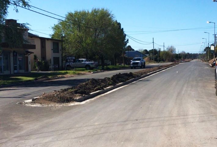 Miramar: continúa la pavimentación en Av. Juan Chapar