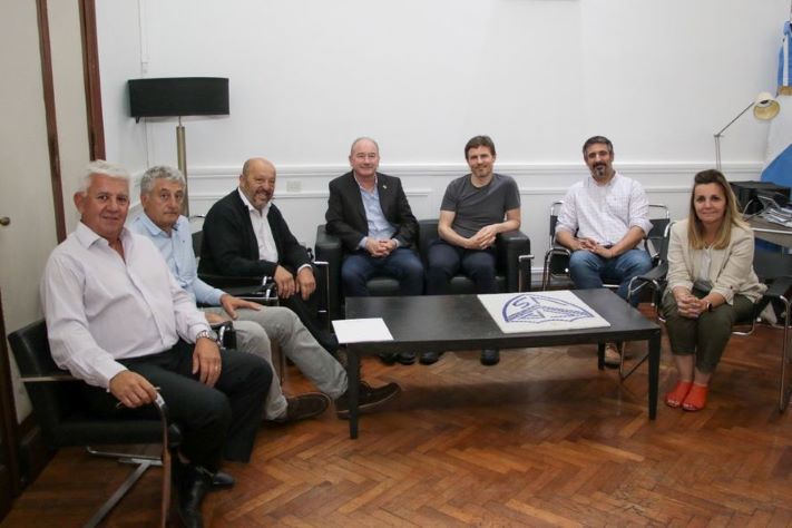 Intendentes oficialistas de la costa atlántica se reunieron con el ministro Augusto Costa.