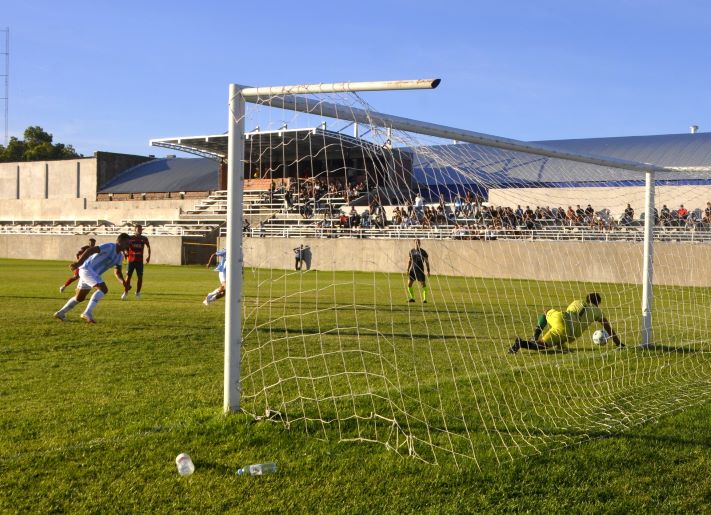 Federal “A”: Círculo se trajo el primer punto desde Viedma