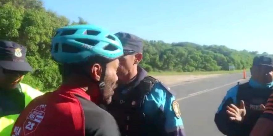 Ruta 11: detuvieron a un referente de guardavidas por circular en bicicleta
