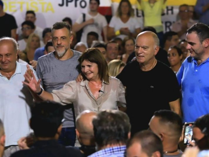 Patricia Bullrich recrea las recetas del 2001: “blindaje”, otro préstamo del FMI y reforma laboral