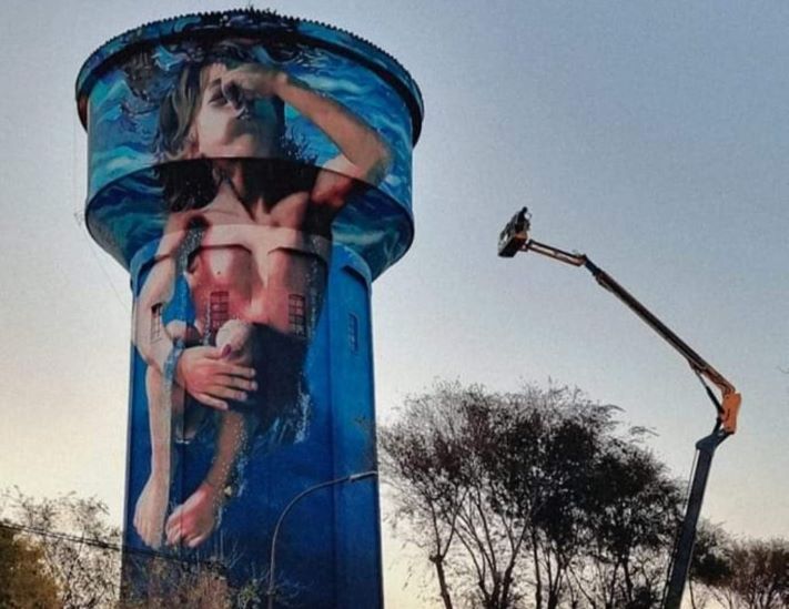 Arte público internacional: piden votos de apoyo para el mural de la torre tanque de Miramar