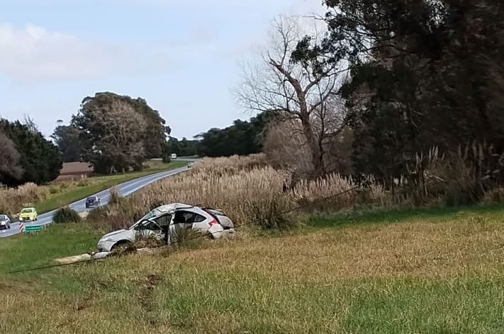 Murió uno de los ocupantes del auto que despistó y chocó contra un poste en ruta 88