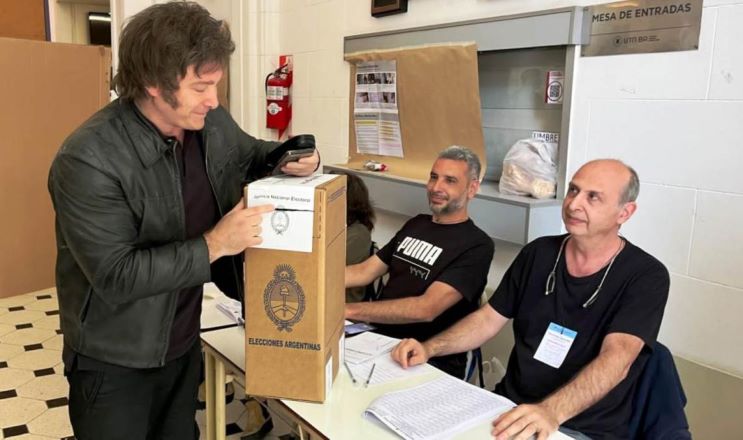La ola “Violeta” se hizo sentir en la quinta sección: ganó en 26 de los 27 distritos 