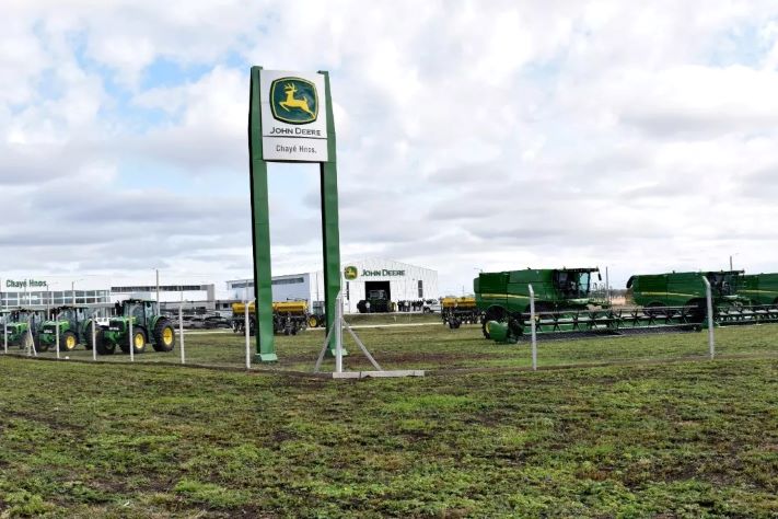 Se inauguró, en Otamendi, la sucursal de Chaye Hnos, concesionario oficial de John Deere